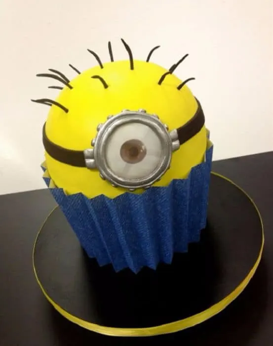 Bob Minion Cupcake