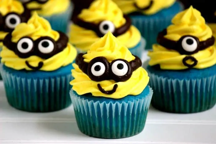 Minion Cupcakes by Big Bear's Wife