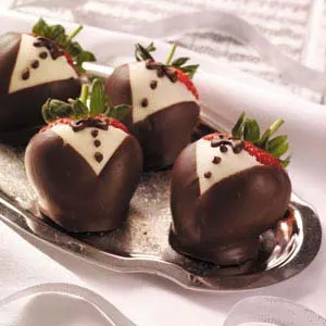 Tuxedo Strawberries