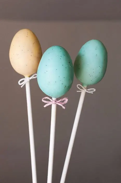 Speckled Egg Cake Pops