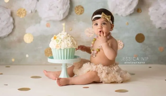 1st Birthday Cupcake Cake