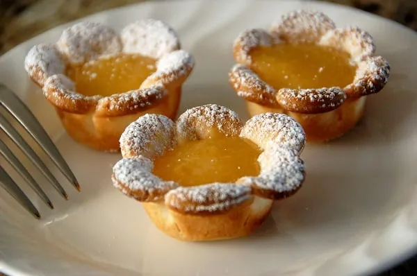 Flower Shaped Lemon Tarts