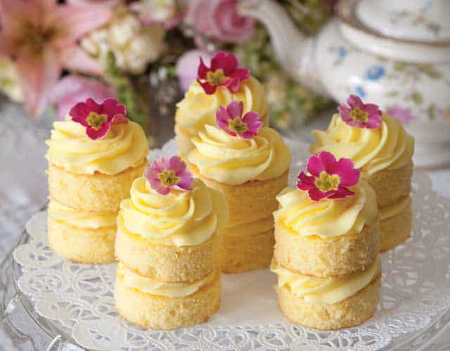 Lemon Buttercream Cakes